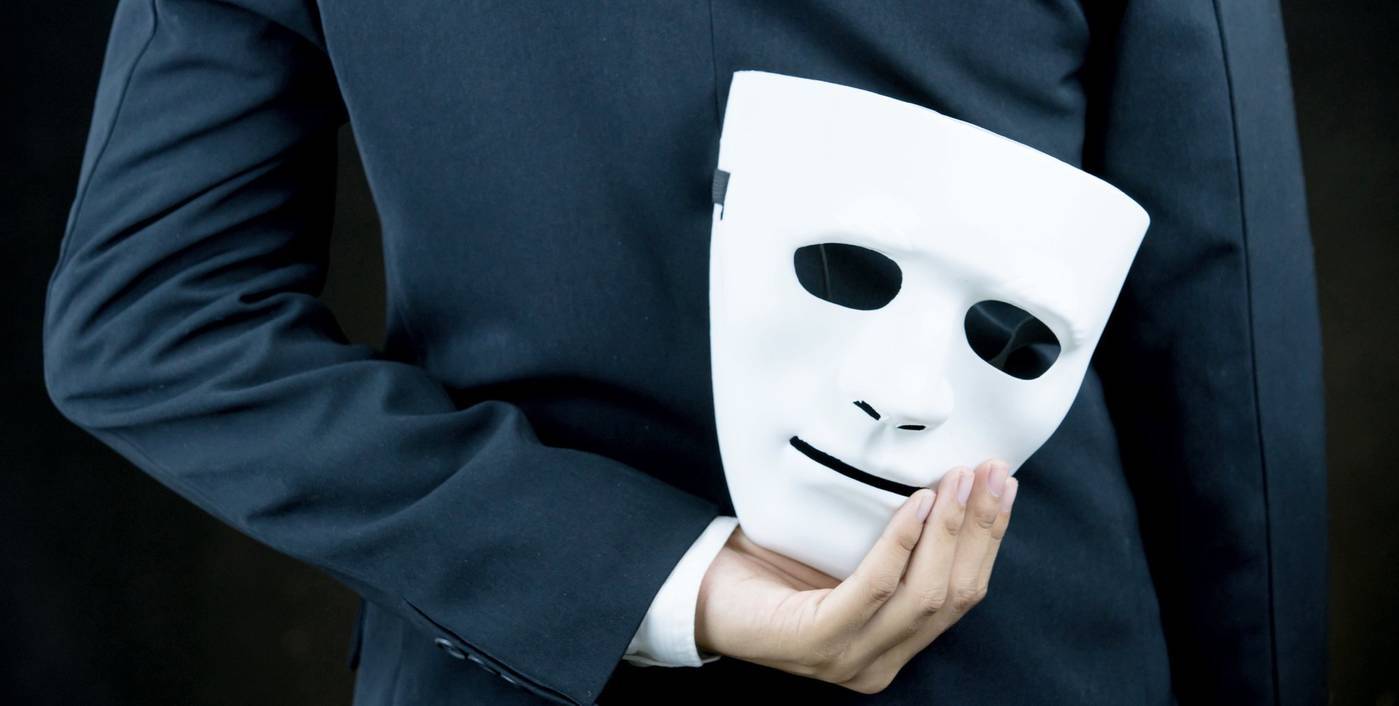 Laat je masker vallen: het fenomeen waar zoveel professionals last van hebben zonder het te beseffen