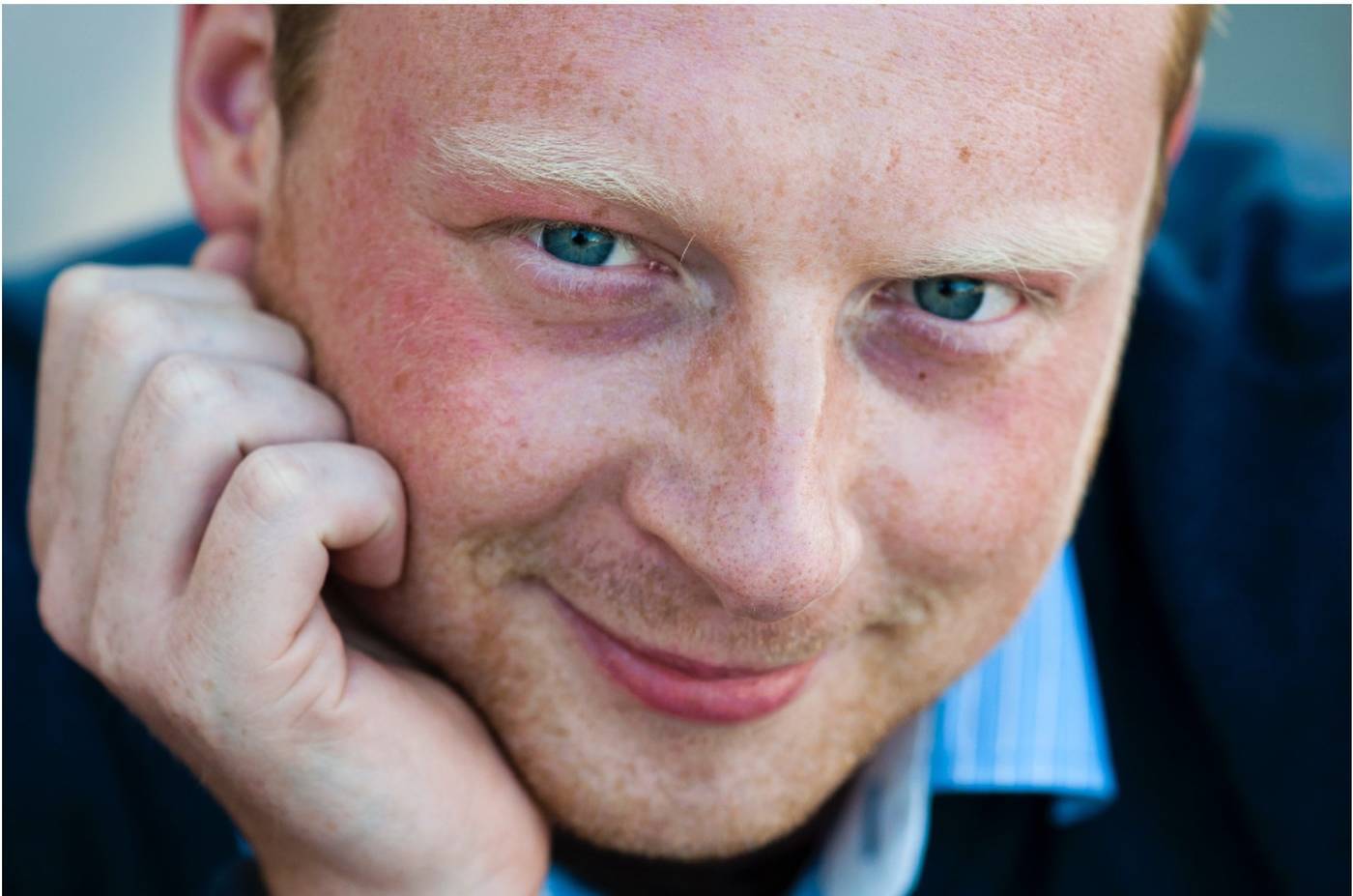 Economiefilosoof Rogier De Langhe: “Ook al is er veel kritiek op Facebook en Google, we kunnen niet zonder hen omdat ze onze complexe wereld hebben gekraakt”