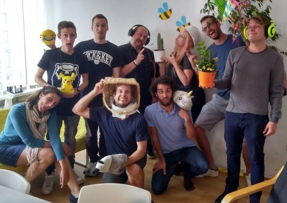 Deze digitale marketingstudio werkt zonder contracten, puur op vertrouwen: “Een statement naar de sector”