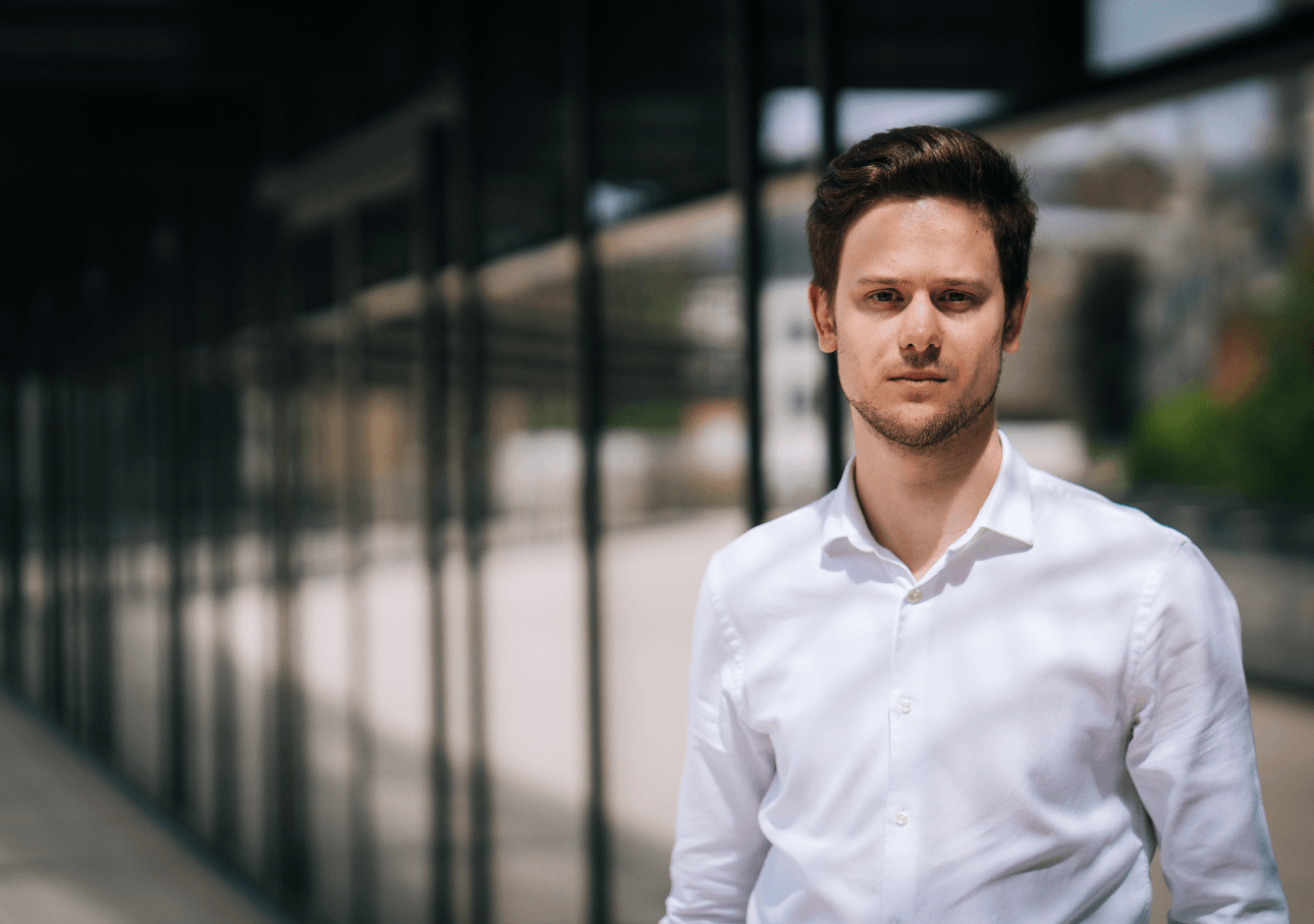 Deze jonge West-Vlaamse ondernemer wil huidige steden transformeren naar duurzame wijken. Zijn plannen: