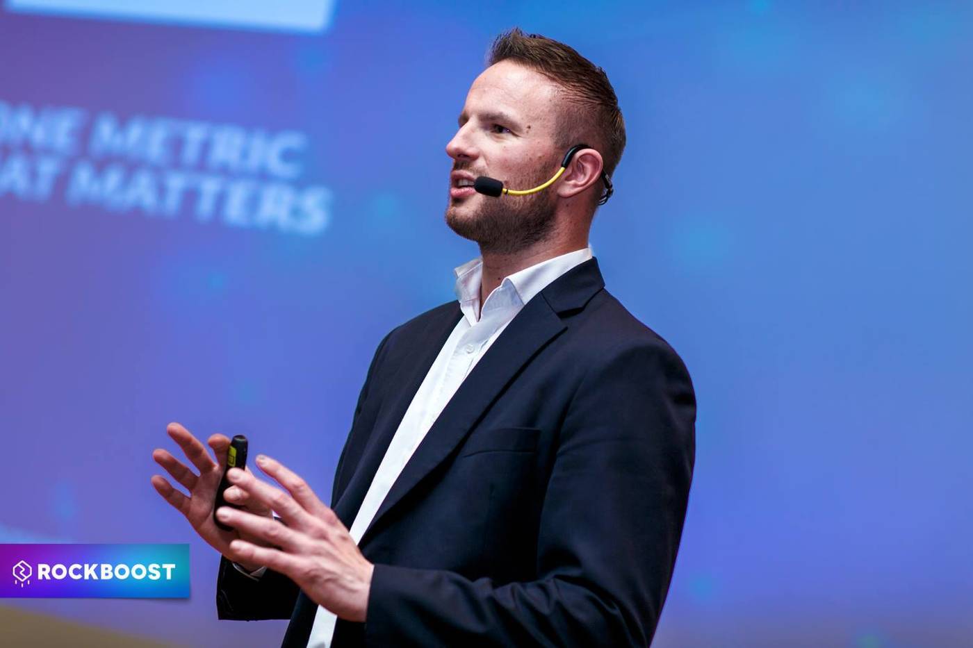 “Growth hacking vergt tijd en discipline, zoals je ook jarenlang keihard moet trainen voor een sixpack”