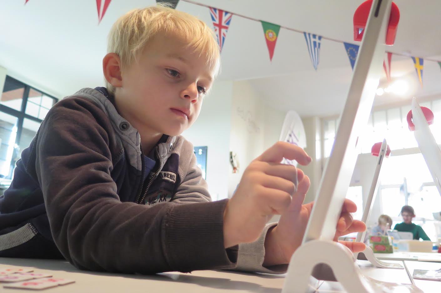 Het onderwijs vastgeroest? Dit Belgisch initiatief stoomt kinderen klaar voor de 21ste eeuw: