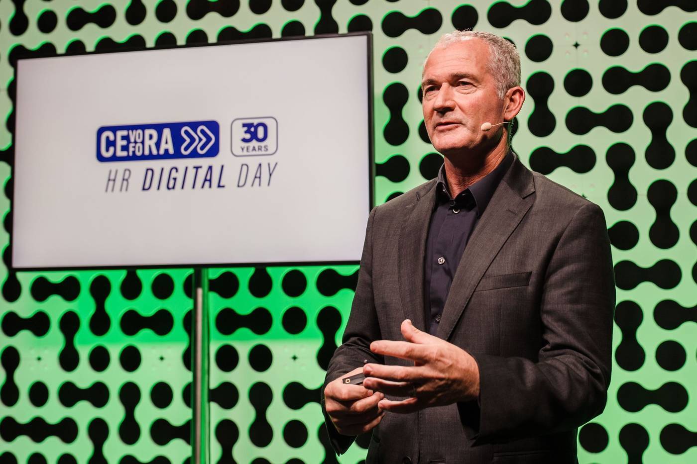 Hoe Shane Mcleod van de Red Lions wereldkampioenen maakte: “Als je met mensen werkt, is er maar één manier om vertrouwen op te bouwen: kwetsbaar durven zijn”