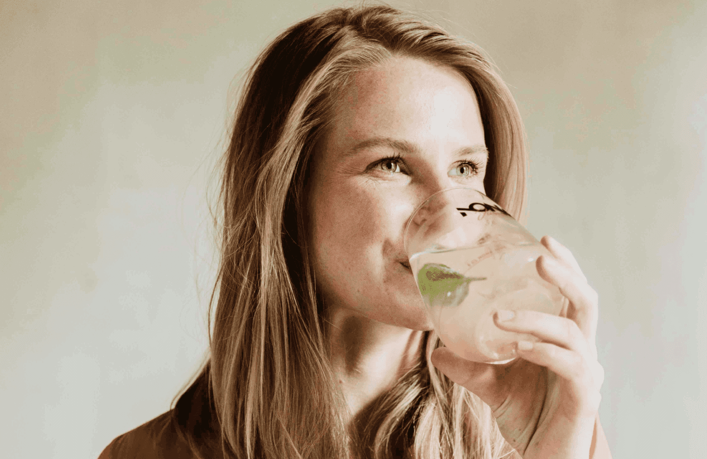 Deze Gentse twintiger verovert de wereld van alcoholvrije dranken: “Ik heb moeten leren om dingen uit handen te geven. Ja, het is al een stevig leerproces geweest voor mij”