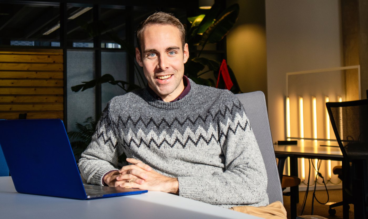 Humain-founder Tom Husson: “Mensen worden door hun hogere opleiding geformatteerd om allemaal op dezelfde manier te denken”