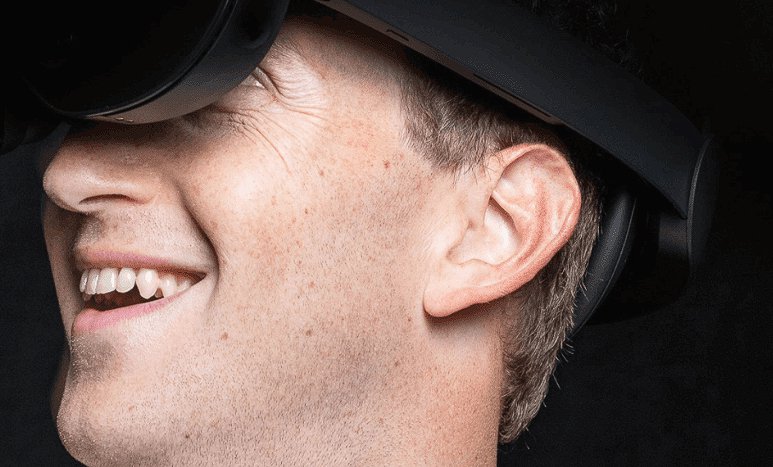 Meta zet ons aan het werk in VR en koopt credibiliteit door voetje te vrijen met Microsoft