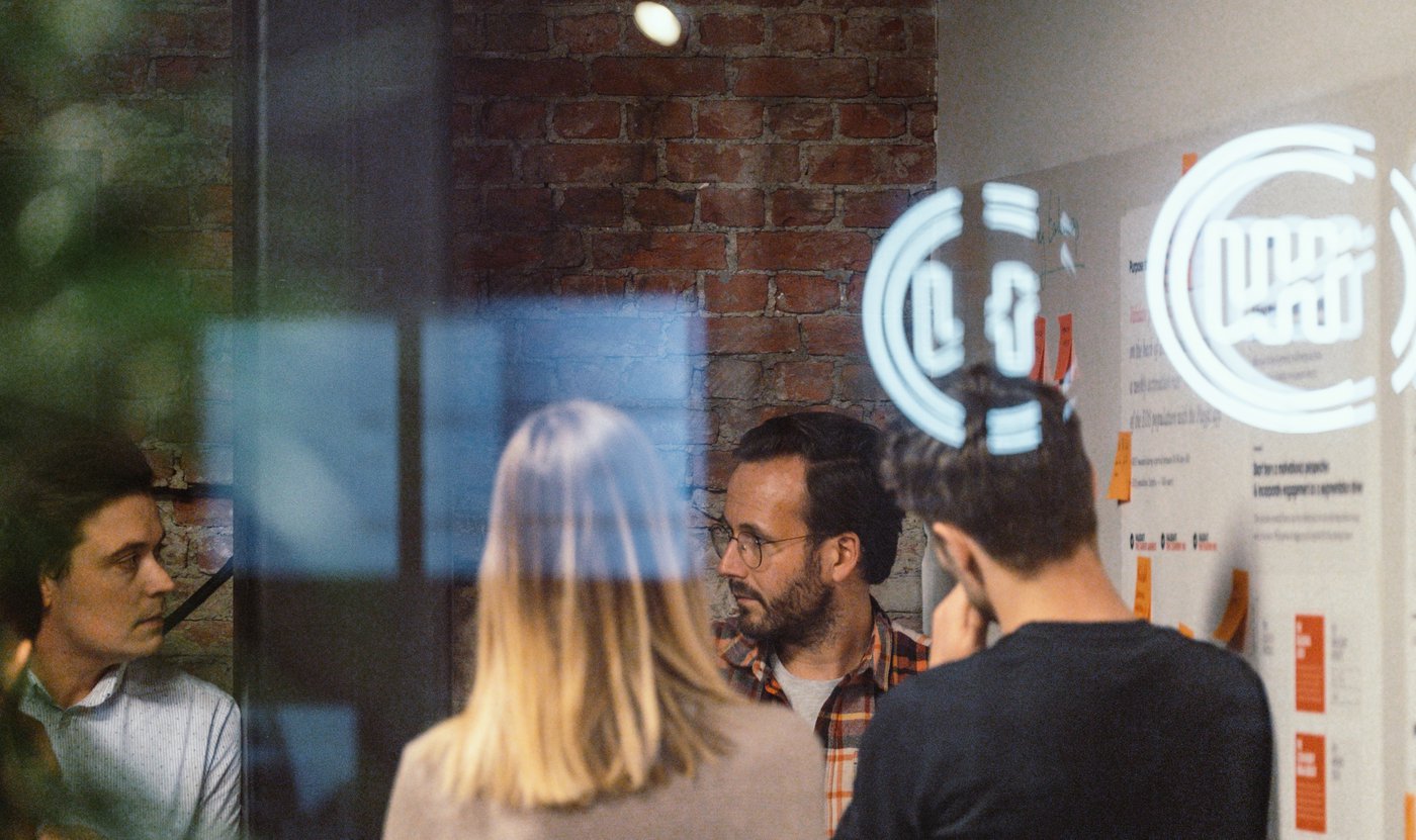 Onboarding in het nieuwe werken: 10 essentials die het verschil maken