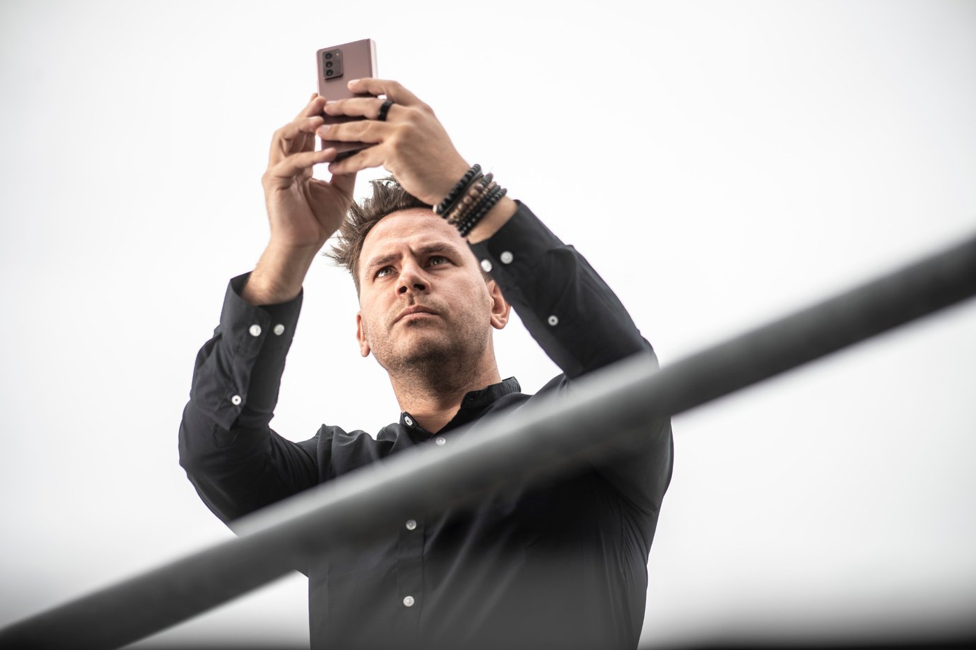 Pieter Van Leugenhagen (yondr): “Stress is een gevaarlijk beestje, gelukkig kan ik het steeds beter van me afzetten”