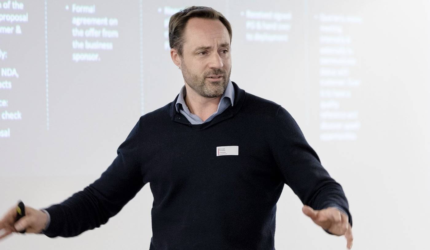 Vijf op een rij: een blik in het leven van Michael Humblet