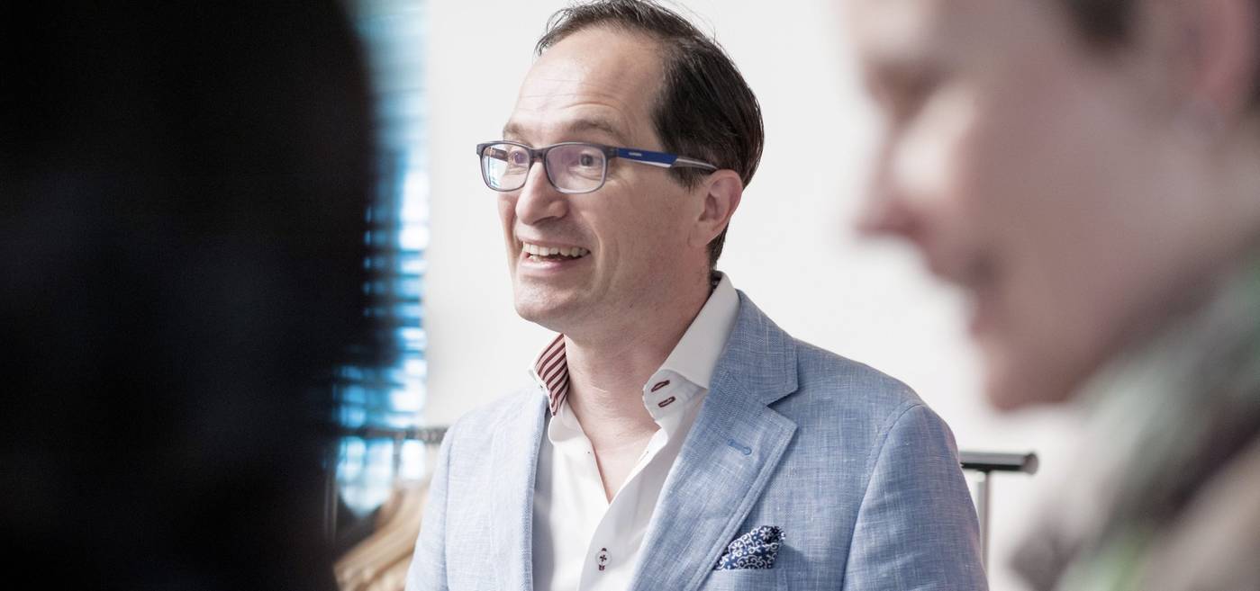 Vijf op een rij: een blik in het leven van Peter Hinssen