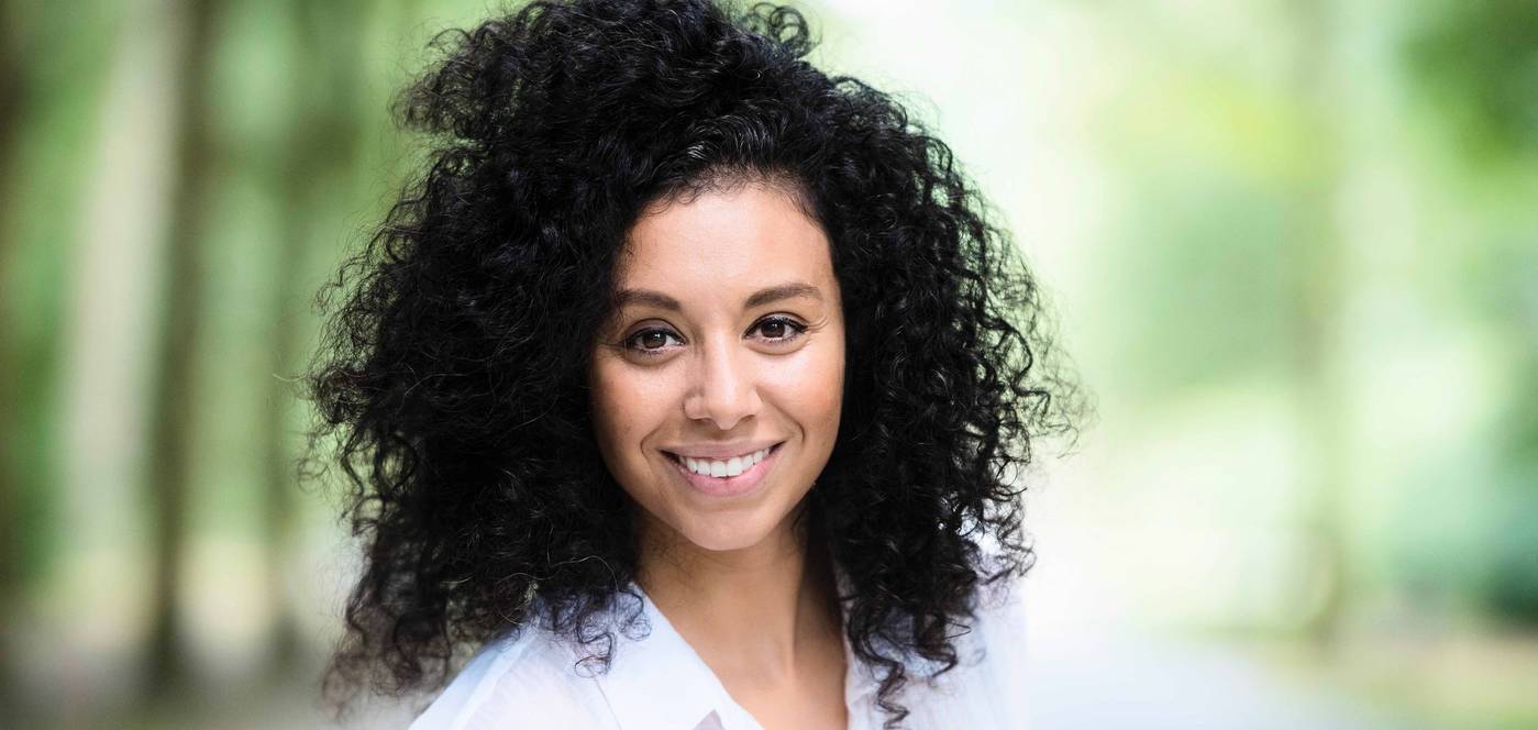 Vijf op een rij: een blik in het leven van Sihame El Kaouakibi