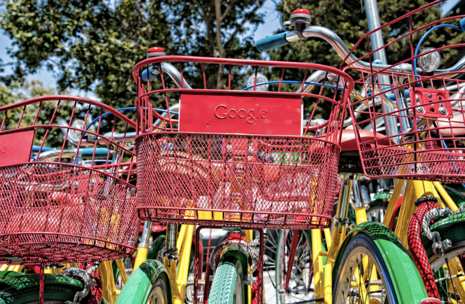 Google geeft managers bewust heel weinig macht. Dit is waarom: