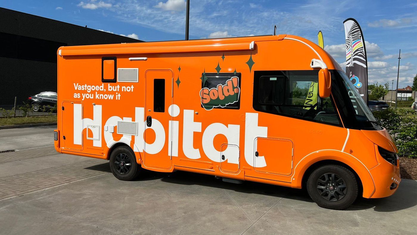 West-Vlaamse ondernemer opent eerste mobiele immokantoor van België